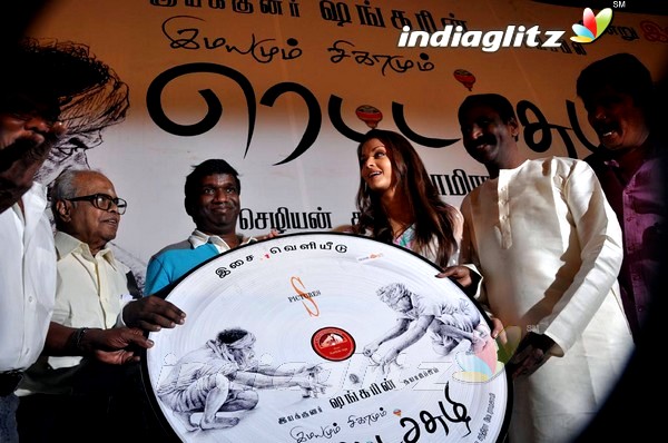 Aishwarya Rai Launches `Rettaisuzhi' Audio