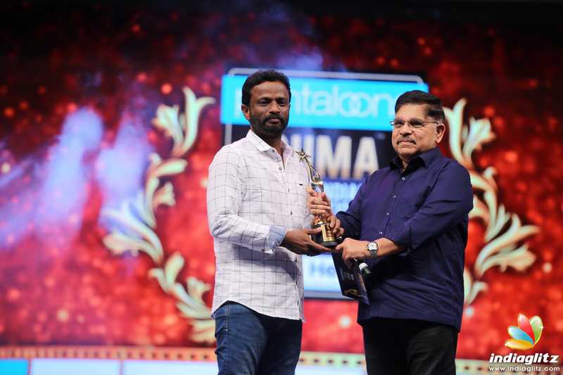 Celebs at SIIMA 2019 Tamil Awards