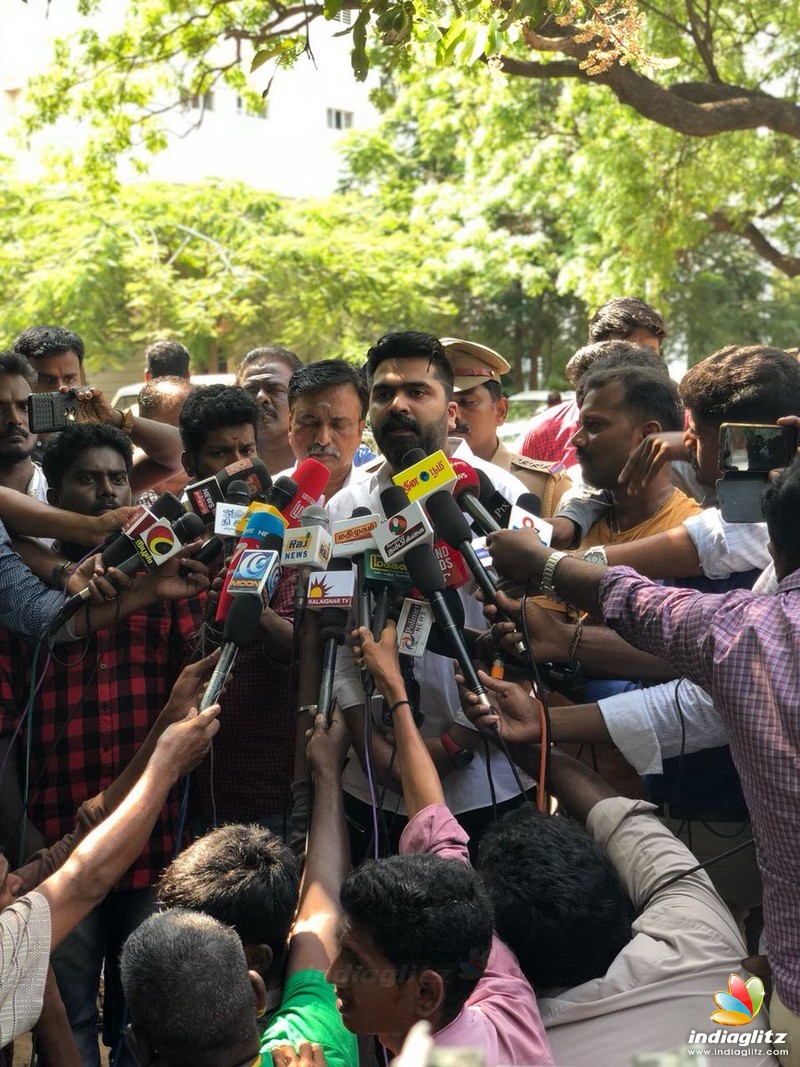 Simbu Meeting The Press at Egmore Police Commissioner Office