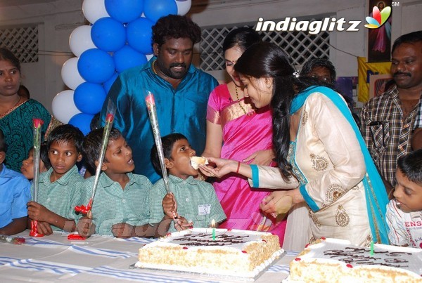 Sneha Celebrates Birthday In Balvihar