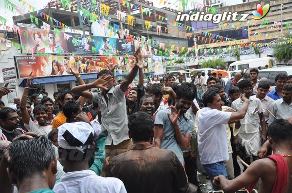 Fans Rejoice 'Velayudham' Release @ Kamala Theater