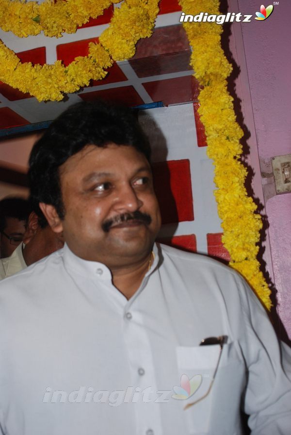 Vijay Inaugurates Appa Family Restaurant