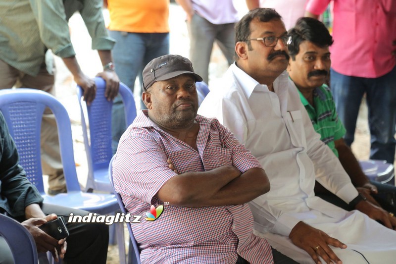 Kollywood Pays Last Respects To Vinu Chakravarthy