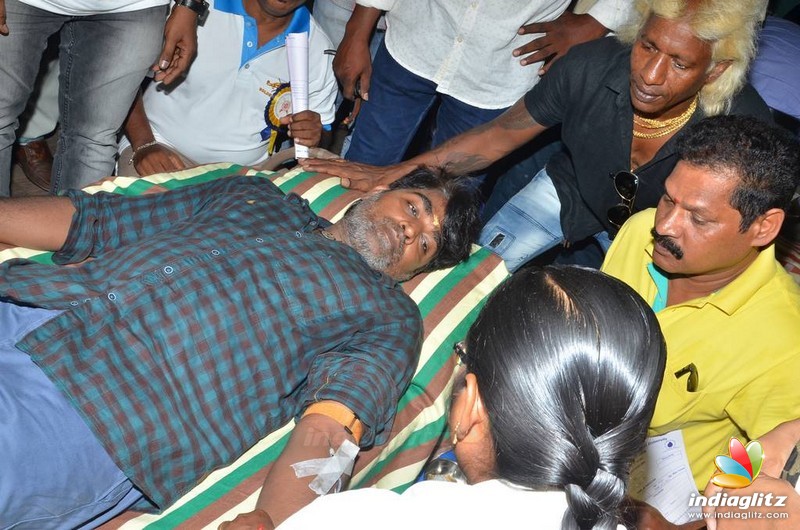 Vijay Sethupathi donates blood in Stunt Union 51st year Celebration