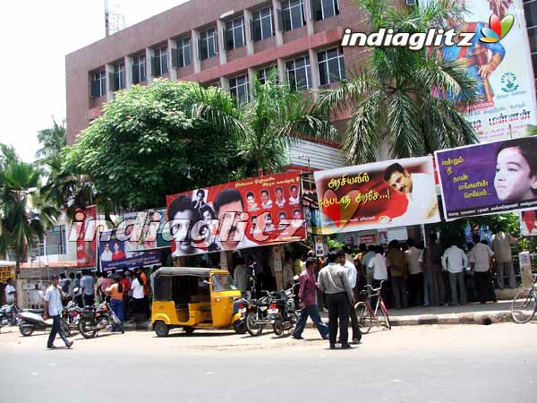 'Vettaiyaadu Vilaiyaadu' In Chennai