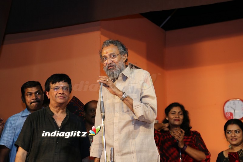 Y G Mahendran's Soppana Vazhvil 100th Successful Stage Show