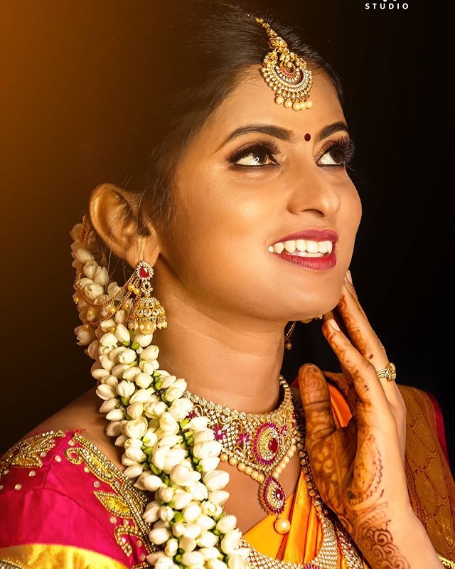 Super Singer Rajalakshmi Senthil's stunning changeover from villager to  modern girl - News - IndiaGlitz.com