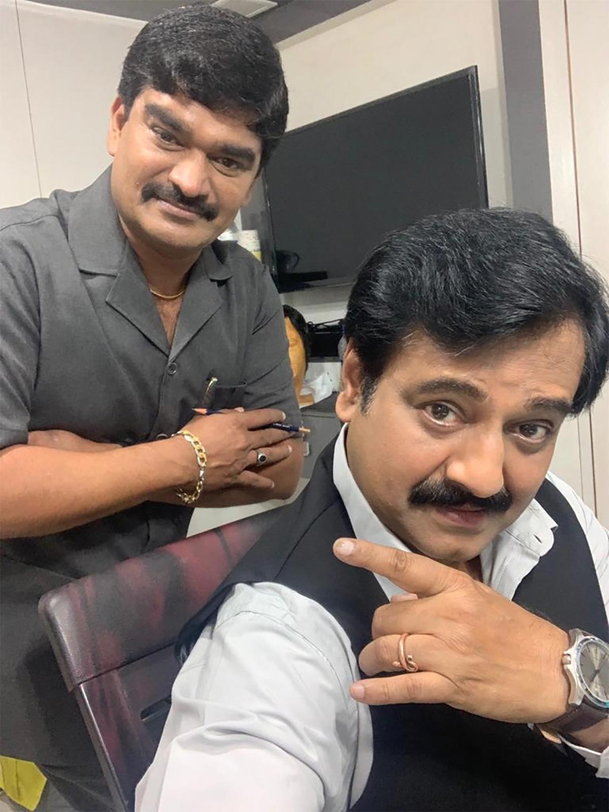 Cell Murugan post on Vivek's Birthday goes viral! - Tamil News -  IndiaGlitz.com
