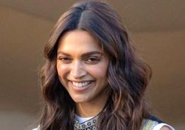 Deepika Padukone goes traditional at Cannes - Looks Drop-dead Gorgeous