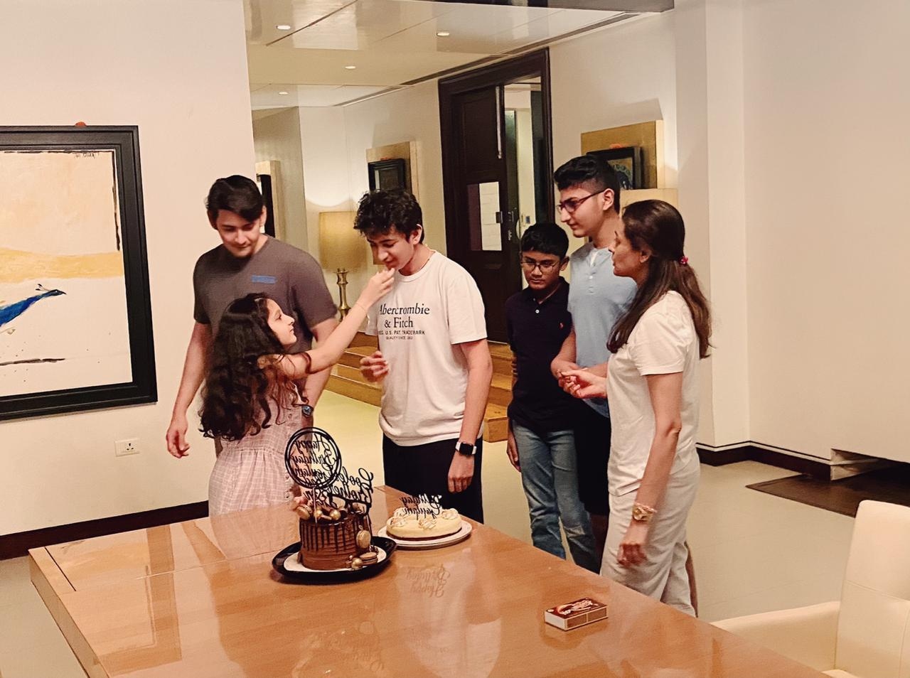 Mahesh Babus son turns 14, lovely family birthday celebration photos viral!