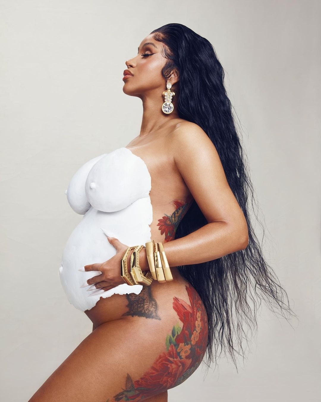 Sex Vijay Tamil Photo - Award-winning singer announces pregnancy in stunning topless photoshoot -  Tamil News - IndiaGlitz.com