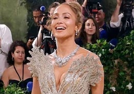 Jennifer Lopez Shines Solo at Met Gala as Ben Affleck Faces Backlash