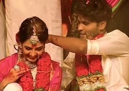 Bigg Boss Ameer marries Pavni! Photos take the internet by storm