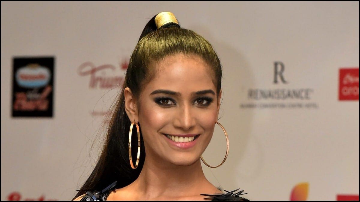 poonampandey722024m Health Ministry Clarifies: Poonam Pandey Not Brand Ambassador for Cervical Cancer Campaign - Bollywood News