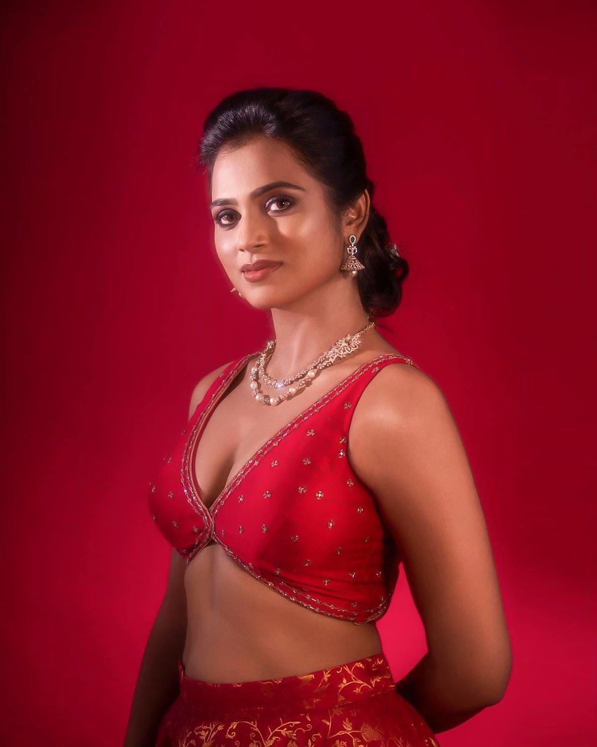 Ramya pandian cleavage