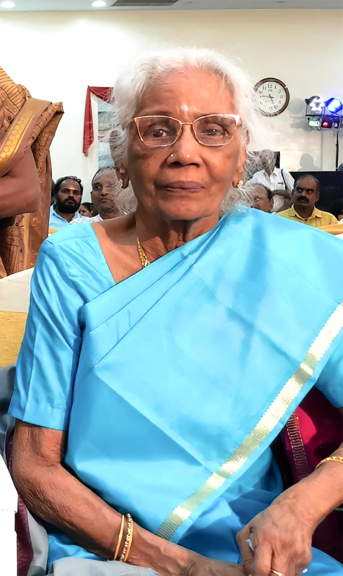 Director Shankar's mother S. Muthulakshmi passes away - Tamil News -  IndiaGlitz.com