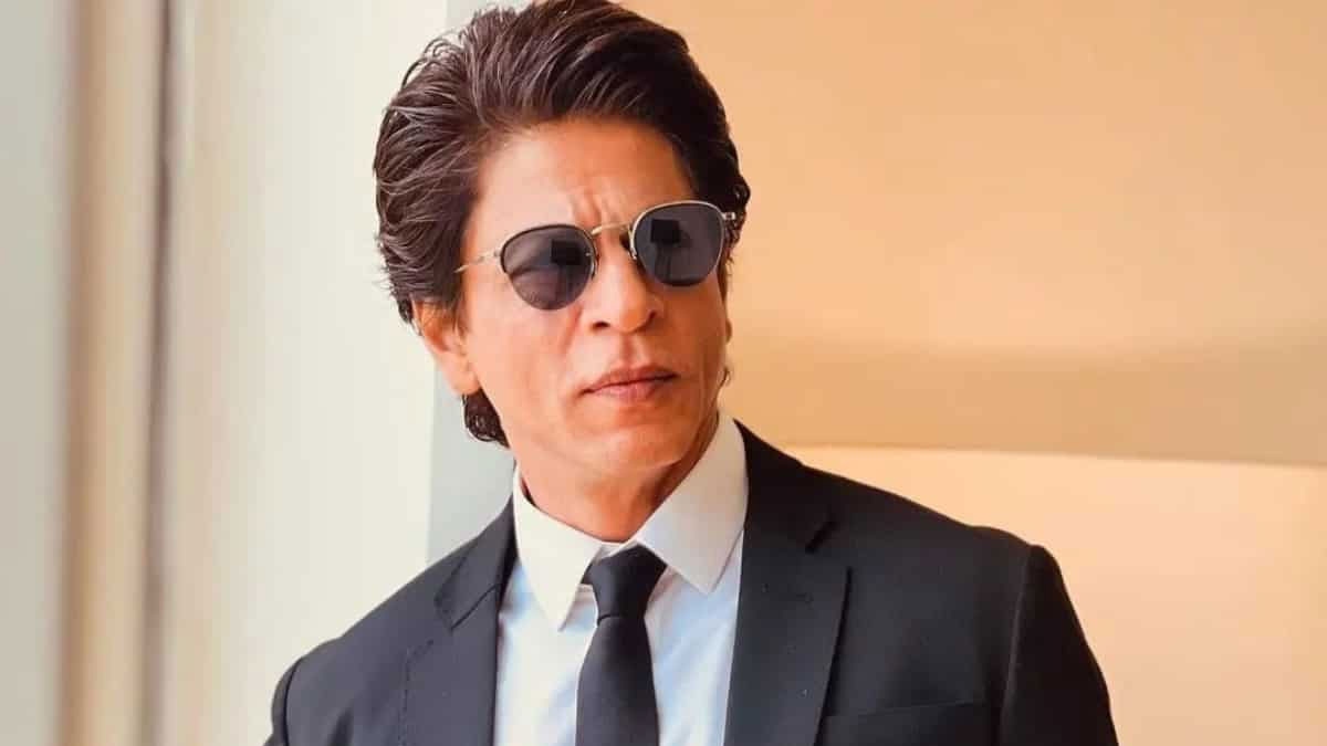 Revealing Shah Rukh Khan's Personal Touch Insights into the 'Ask SRK