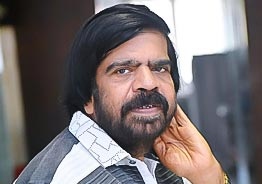 Respect! T. Rajendar shows his love for Tamil in America in spite of health issues - Viral video