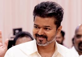 500 டான்சர்களுடன் 'தளபதி 69' பாடல் படப்பிடிப்பு.. பாடலாசிரியர், பாடகர் யார் தெரியுமா?