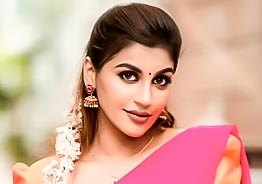 Yashika Aannand treats fans with traditional yet glamour looks - Viral video