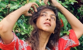 Madonna Sebastian goes blouse less in her traditional photoshoot!