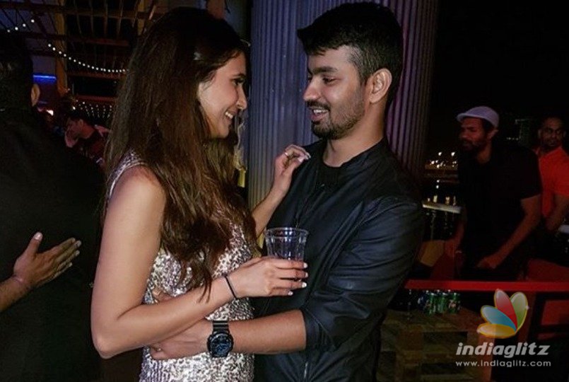 Mankatha - Jilla  Mahat falls in love with a Miss India 