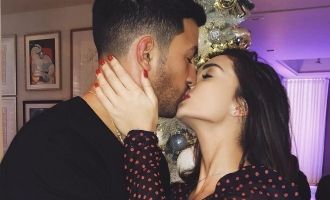 Amy Jackson's liplock photo with boyfriend goes viral