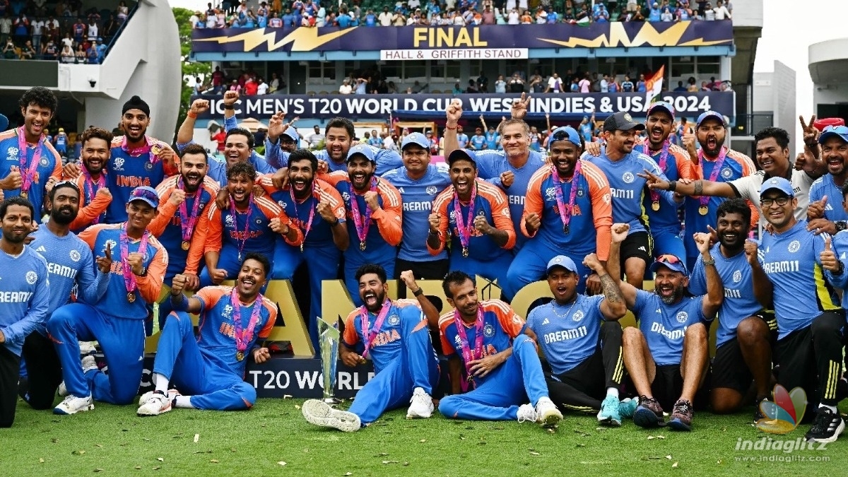 Team India wins a World Cup after 13 years! Three legendary players announced retirement!