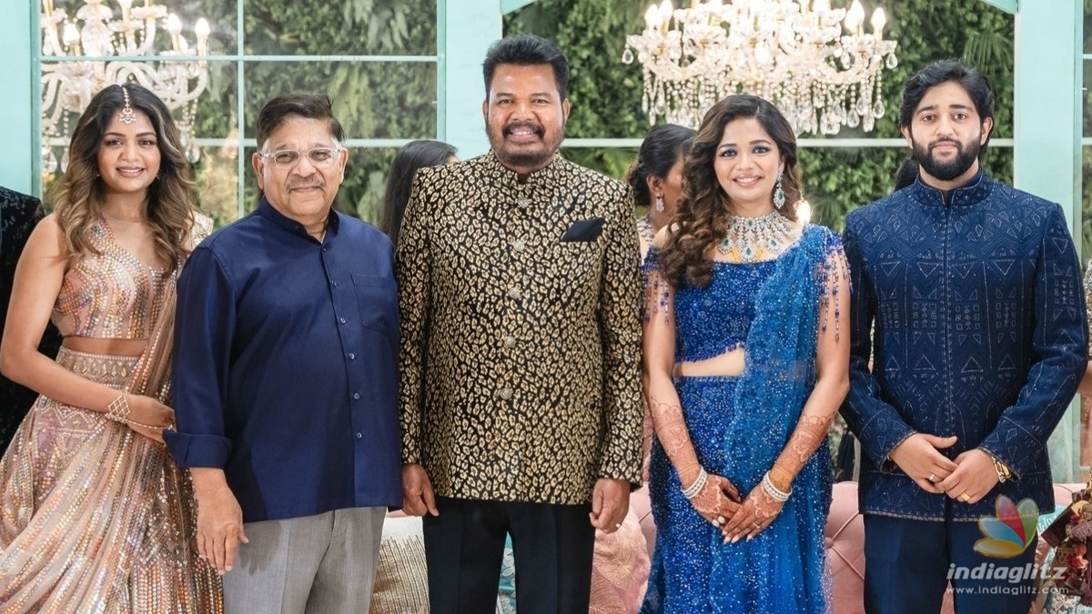 Thalapathy Vijayâs wife Sangeetha takes part in director Shankarâs daughterâs wedding reception on his behalf!