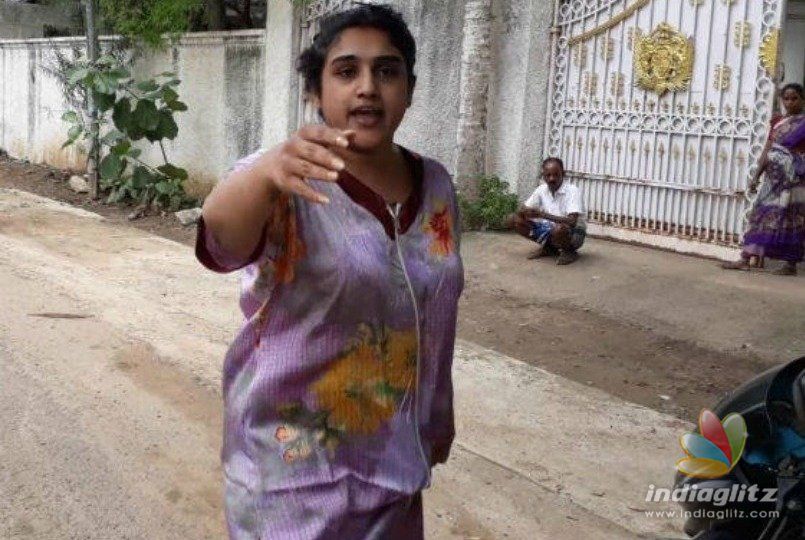 Actress Vanitha thrown out of her mothers house