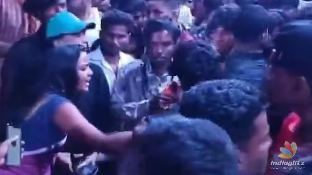VJ Aishwarya thrashes an unknown person at the âCaptain Millerâ event - What happened?