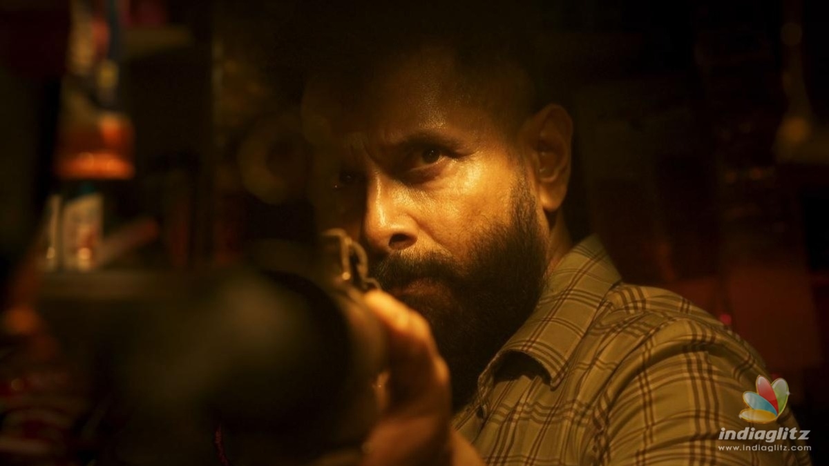 Director SU Arunkumar shares hot details about Chiyaan Vikramâs âVeera Dheera Sooranâ!