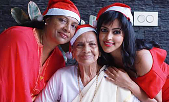 Amala Paul Celebrates Christmas with Family