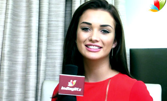 "I prefer the glam modeling in movie to reality": Amy Jackson