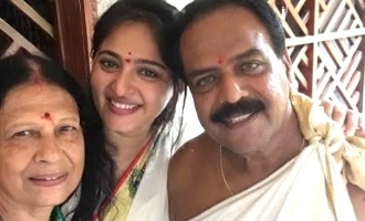 Anushka Shetty shares happy picture with parents on their special day