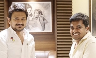 Minister Udhayanidhi Stalin bestows 'Ayali' series director with a memorable gift!