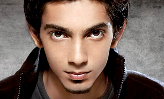 Anirudh chooses a small film over 'Singam  3'