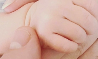 Picture of 'Avengers: Infinity War' actor's newborn baby girl goes viral
