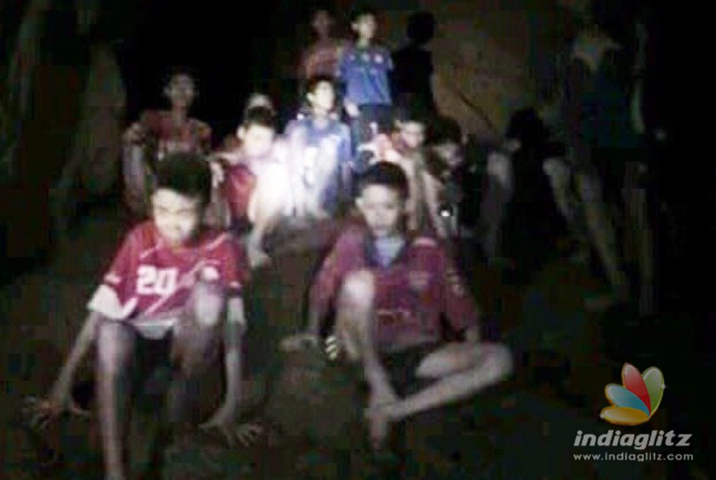 Dangerous situation of boys who got trapped in a cave for two weeks