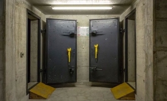 New York elite built panic rooms bulletproof door crime fears