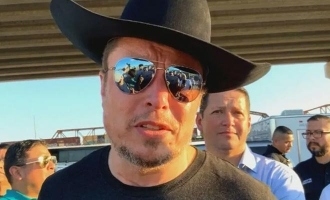 Elon Musk visits Texas mexico border