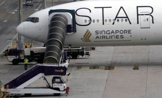 Singapore Airlines Adjusts In-Flight Service, Prompting Mixed Reactions