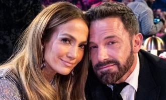  Jennifer Lopez Spotted Wearing Wedding Ring Amid Divorce Rumors