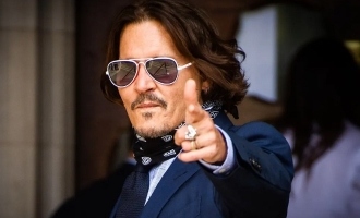 Johnny Depp turns Captain Jack Sparrow once again - Fans delighted