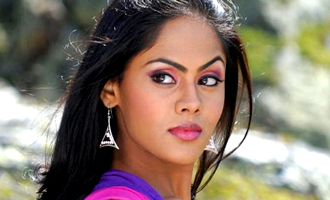 Popular Tamil heroine moves to small screen
