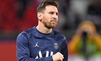 lionel messi among four players test positive covid 19 psg confirms french cup vannes neymar jr injury