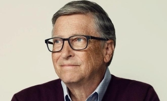A superstar meets Bill Gates in New York - Billion dollar photo goes viral