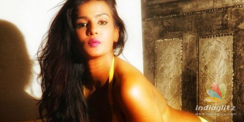800px x 400px - Shocking! Meera Mitun reveals her photos uploaded illegally on ...