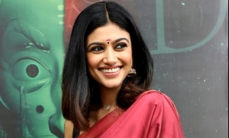 Actress Oviya latest photoshoot black transparent saree Contractor Nesamani