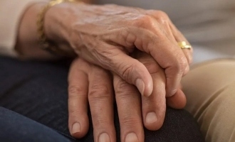 Enduring Love: Former Dutch Prime Minister and Wife Choose Euthanasia Together